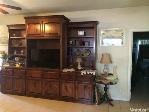 1310 O St, Lathrop, CA 95330 photo 9