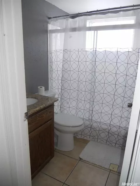 1649 Tonilane, Modesto, CA 95351 photo 8