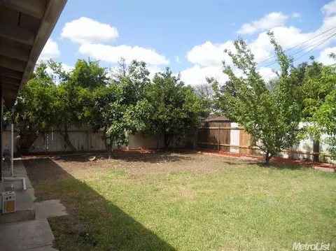 1649 Tonilane, Modesto, CA 95351 photo 2