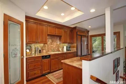 27 Covered Bridge Rd, Carmichael, CA 95608 photo 9