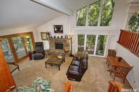 27 Covered Bridge Rd, Carmichael, CA 95608 photo 3