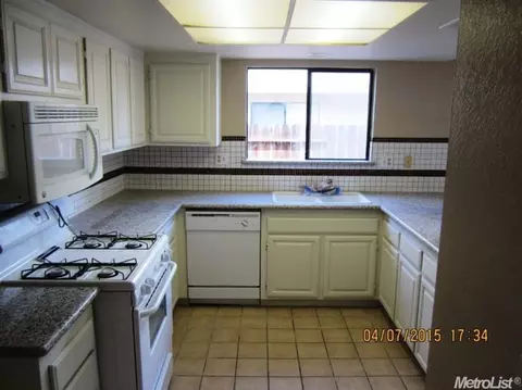 573 Clover Ave, Patterson, CA 95363 photo 5