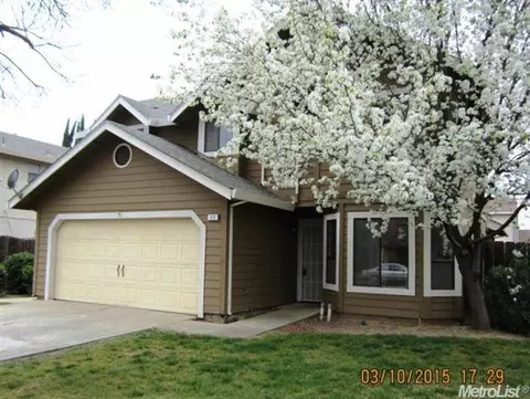 573 Clover Ave, Patterson, CA 95363 photo 2