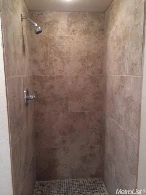 2825 Sapphire Dr, Modesto, CA 95355 photo 9