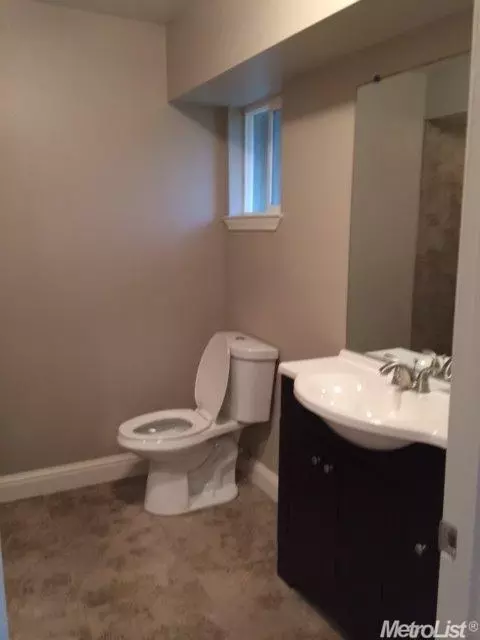 2825 Sapphire Dr, Modesto, CA 95355 photo 8