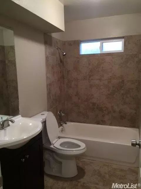 2825 Sapphire Dr, Modesto, CA 95355 photo 10