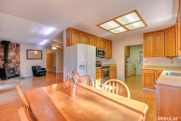 5915 Silverleaf Dr, Foresthill, CA 95631 photo 3