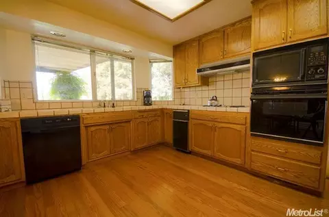 241 Nebraska Ave, Modesto, CA 95358 photo 9