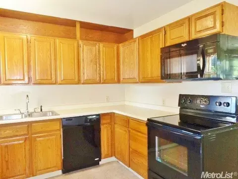 208 Emerson Ave, Modesto, CA 95350 photo 5