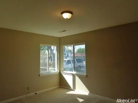 208 Emerson Ave, Modesto, CA 95350 photo 7