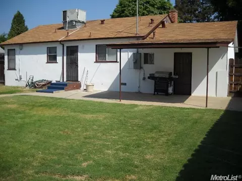 1616 Wolf Ave, Modesto, CA 95358 photo 4