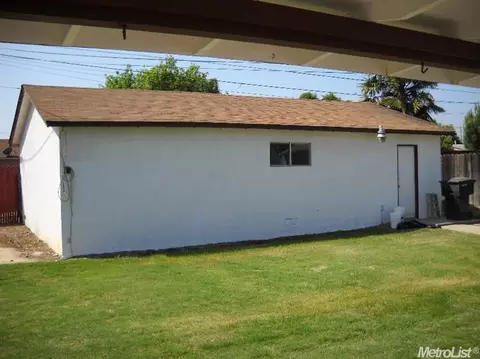 1616 Wolf Ave, Modesto, CA 95358 photo 3