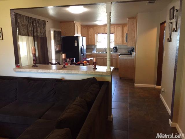 2595 Mcelvaney Ave, Merced, CA 95341 photo 4