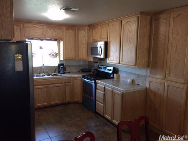 2595 Mcelvaney Ave, Merced, CA 95341 photo 2