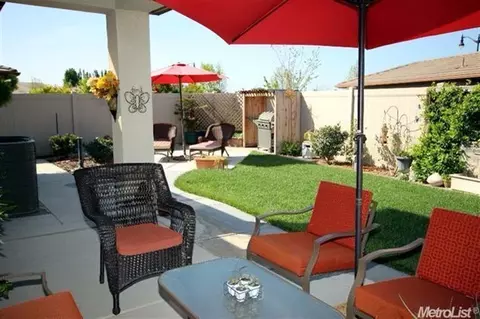 2377 Shadow Berry Dr, Manteca, CA 95336 photo 19