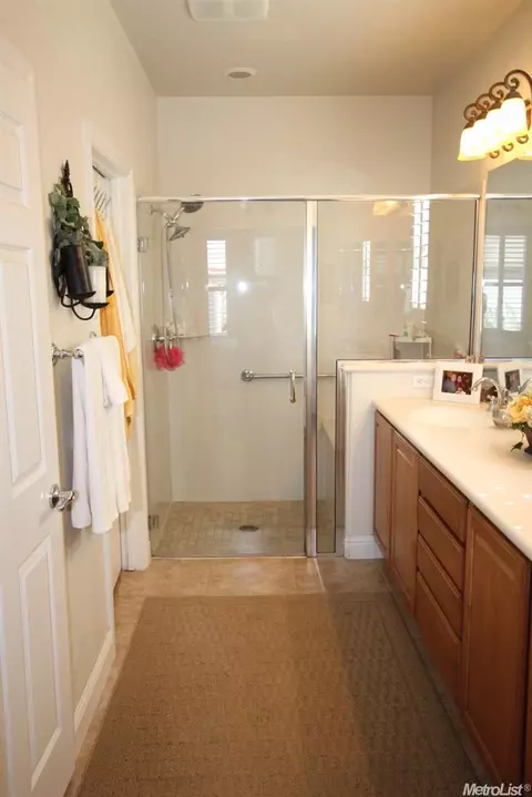 2377 Shadow Berry Dr, Manteca, CA 95336 photo 11