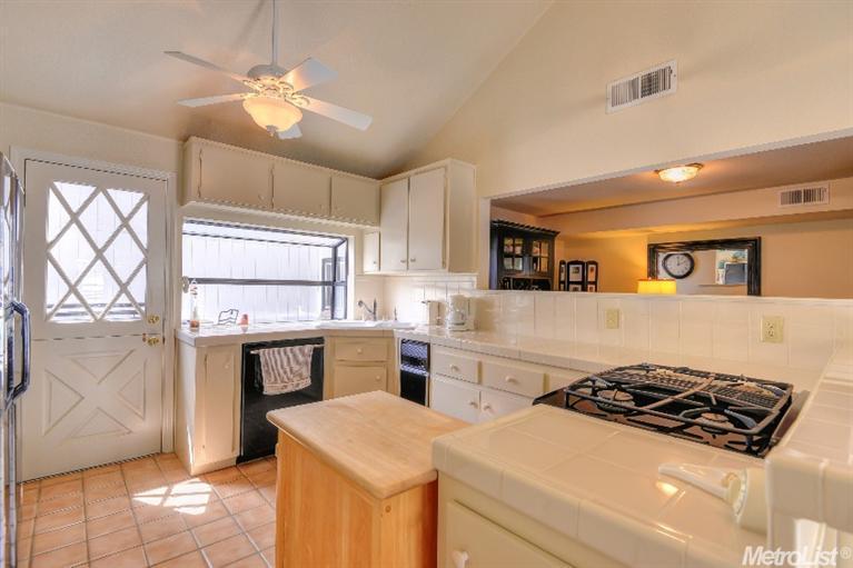 3604 Azell Rd, Carmichael, CA 95608 photo 5