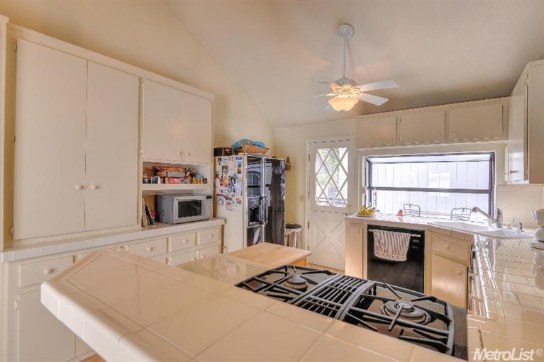 3604 Azell Rd, Carmichael, CA 95608 photo 6