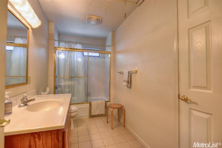 3604 Azell Rd, Carmichael, CA 95608 photo 20