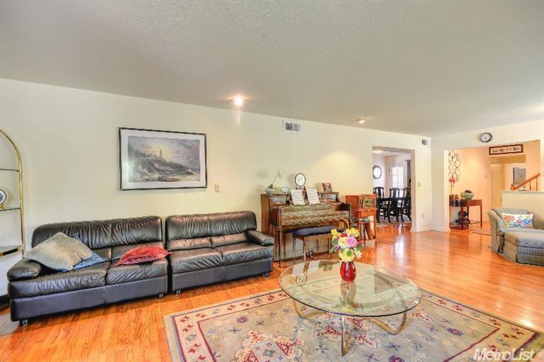 3604 Azell Rd, Carmichael, CA 95608 photo 9