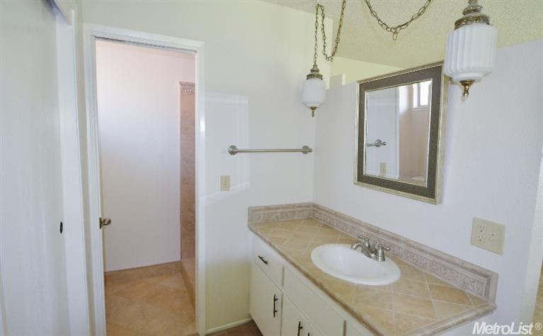 6004 Helva Ln, Carmichael, CA 95608 photo 12