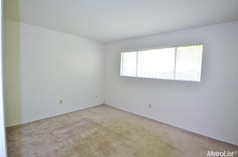 6004 Helva Ln, Carmichael, CA 95608 photo 11