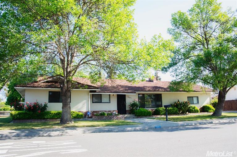 1101 Multnomah Dr, Modesto, CA 95350 photo 4