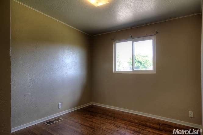 914 Elmo Ct, Manteca, CA 95336 photo 11