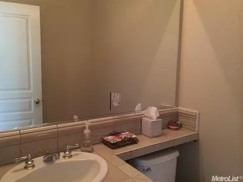 1011 Saint Moritz Ln, Manteca, CA 95337 photo 14