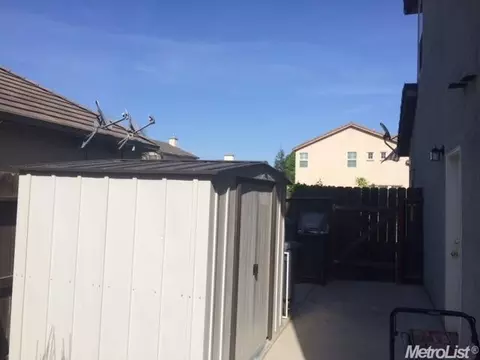 1011 Saint Moritz Ln, Manteca, CA 95337 photo 17