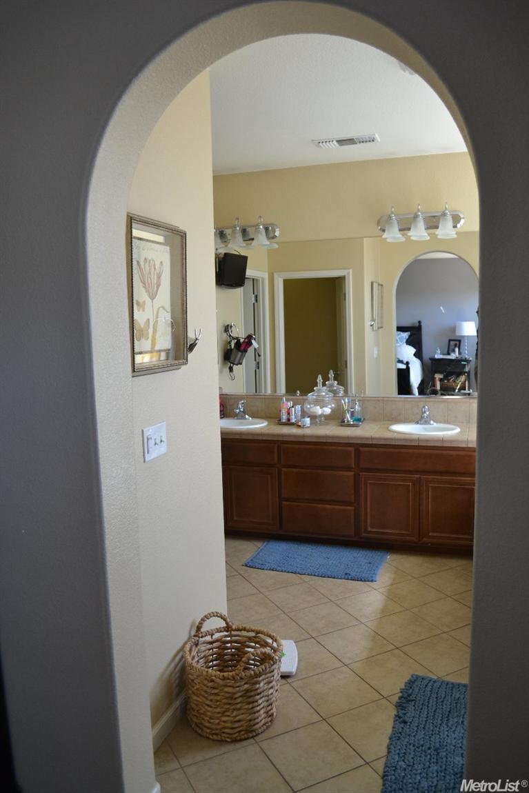1240 Harvest Dr, Turlock, CA 95382 photo 21