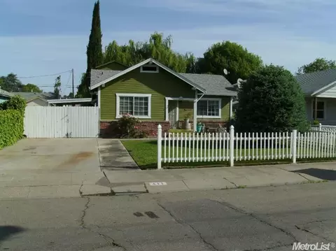 411 E Vine St, Lodi, CA 95240 photo 1