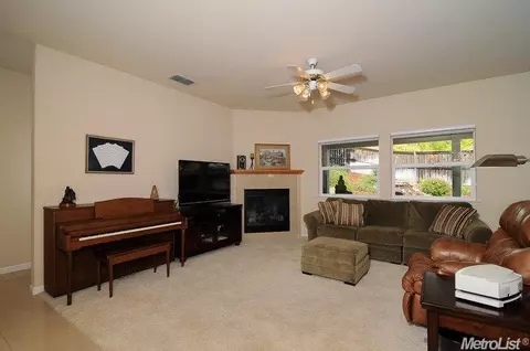 363 Caples Dr, Folsom, CA 95630 photo 7