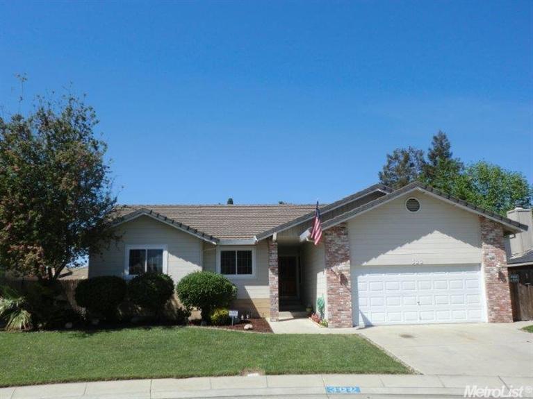 322 Steven Pl, Lathrop, CA 95330 photo 1