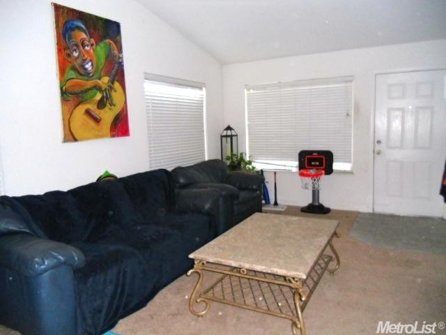 1054 Schadeck St, Manteca, CA 95336 photo 6