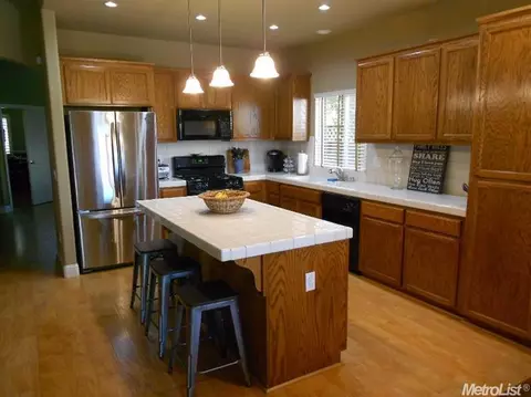 6325 Leaflet Ln, Hughson, CA 95326 photo 5