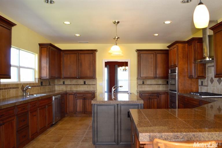 23697 Griffith Gate Ln, Acampo, CA 95220 photo 5