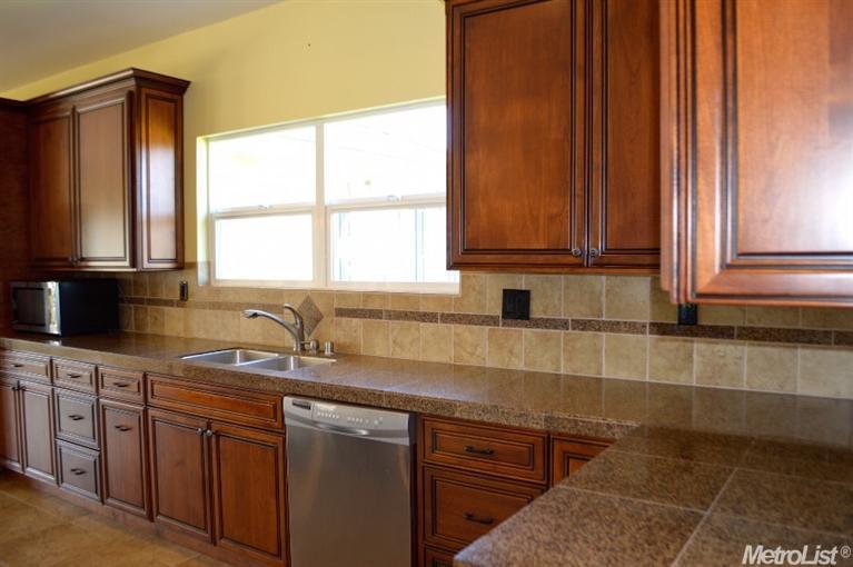 23697 Griffith Gate Ln, Acampo, CA 95220 photo 6