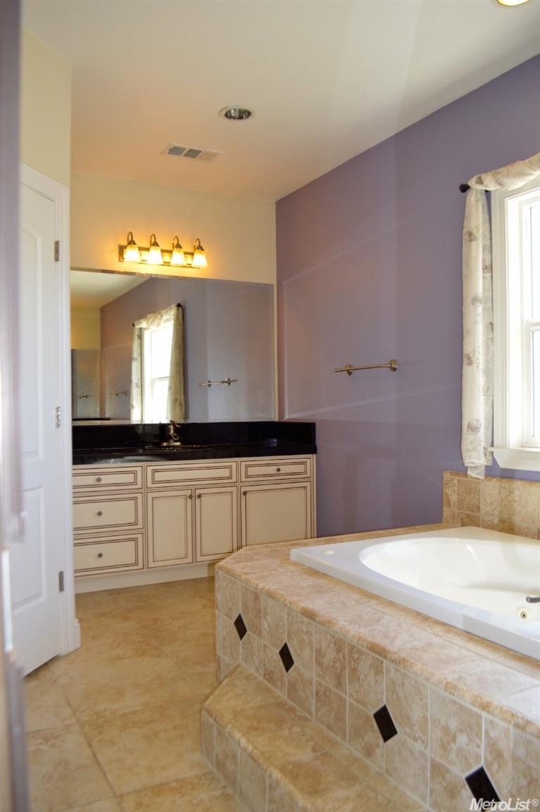 23697 Griffith Gate Ln, Acampo, CA 95220 photo 14
