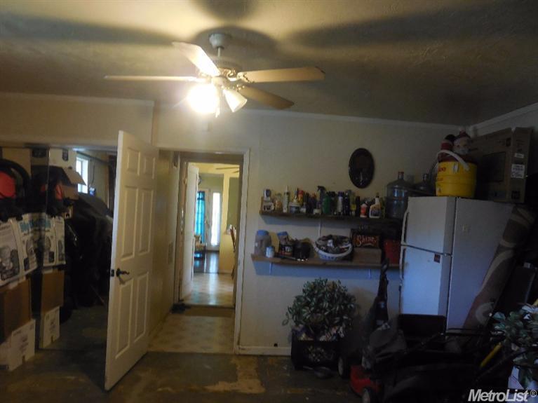 905 Middlecoff Ave, Modesto, CA 95351 photo 13