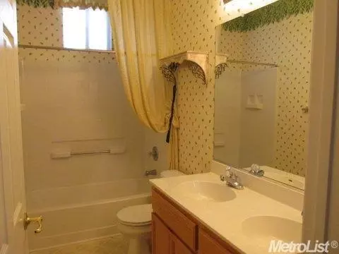 1539 Whispering Wind Dr, Tracy, CA 95377 photo 12