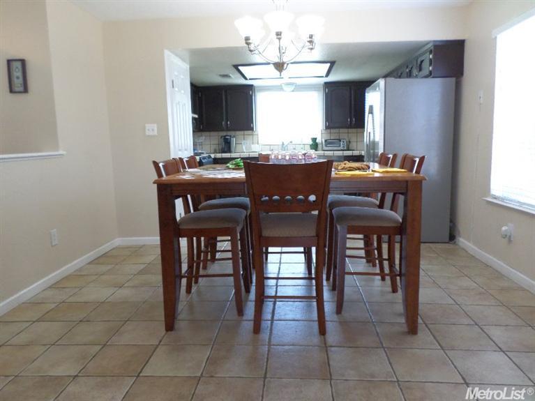 2217 Calcagno St, Ceres, CA 95307 photo 5