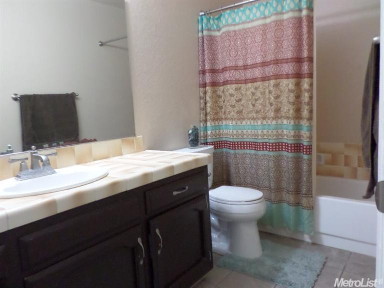 2217 Calcagno St, Ceres, CA 95307 photo 9