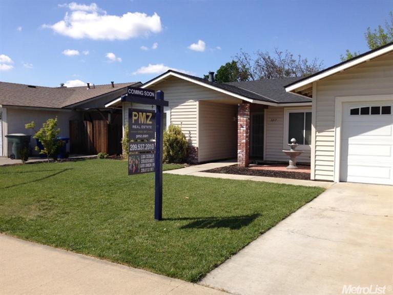 2217 Calcagno St, Ceres, CA 95307 photo 2