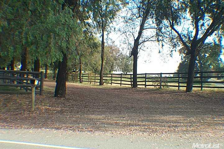 18599 E Collier Rd, Acampo, CA 95220 photo 1