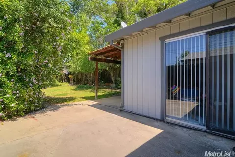 5117 Gibbons Dr, Carmichael, CA 95608 photo 11