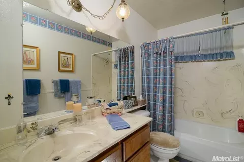 5117 Gibbons Dr, Carmichael, CA 95608 photo 10