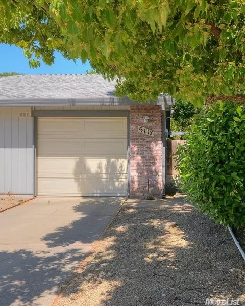 5117 Gibbons Dr, Carmichael, CA 95608 photo 2