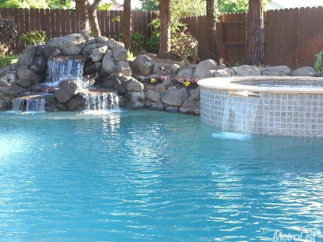 526 Glenbriar Cir, Tracy, CA 95377 photo 4
