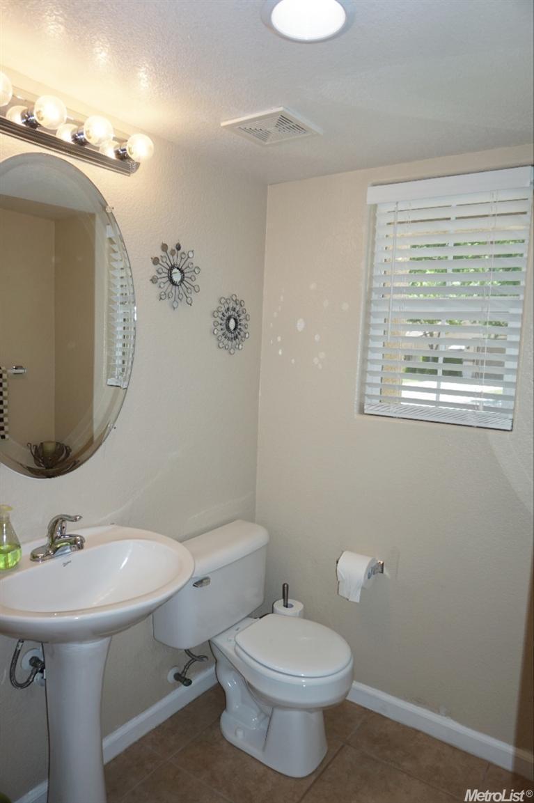 4413 Pittsfield Way, Mather, CA 95655 photo 8